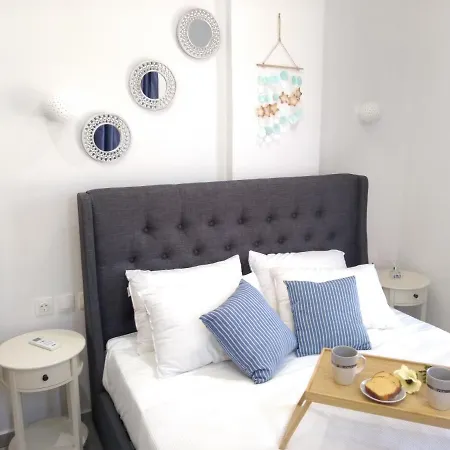 Armenaki Luxury Imerovigli (Santorini)