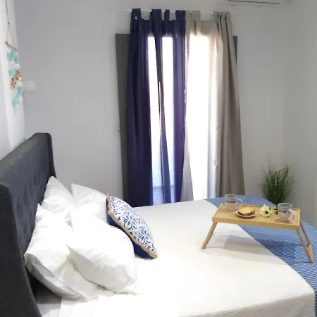 Armenaki Luxury * Imerovigli (Santorini)