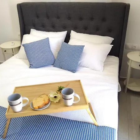 Armenaki Luxury Holiday home Imerovigli (Santorini)