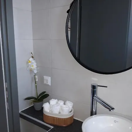 Armenaki Luxury Imerovigli (Santorini)